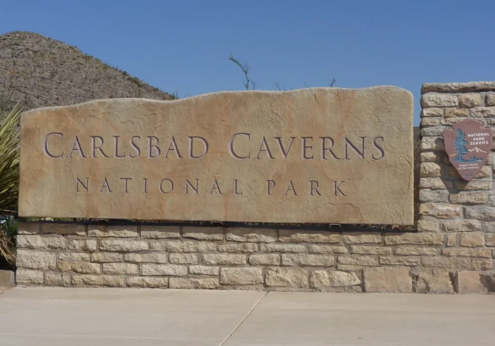 A sign for carlsbad caverns national park.